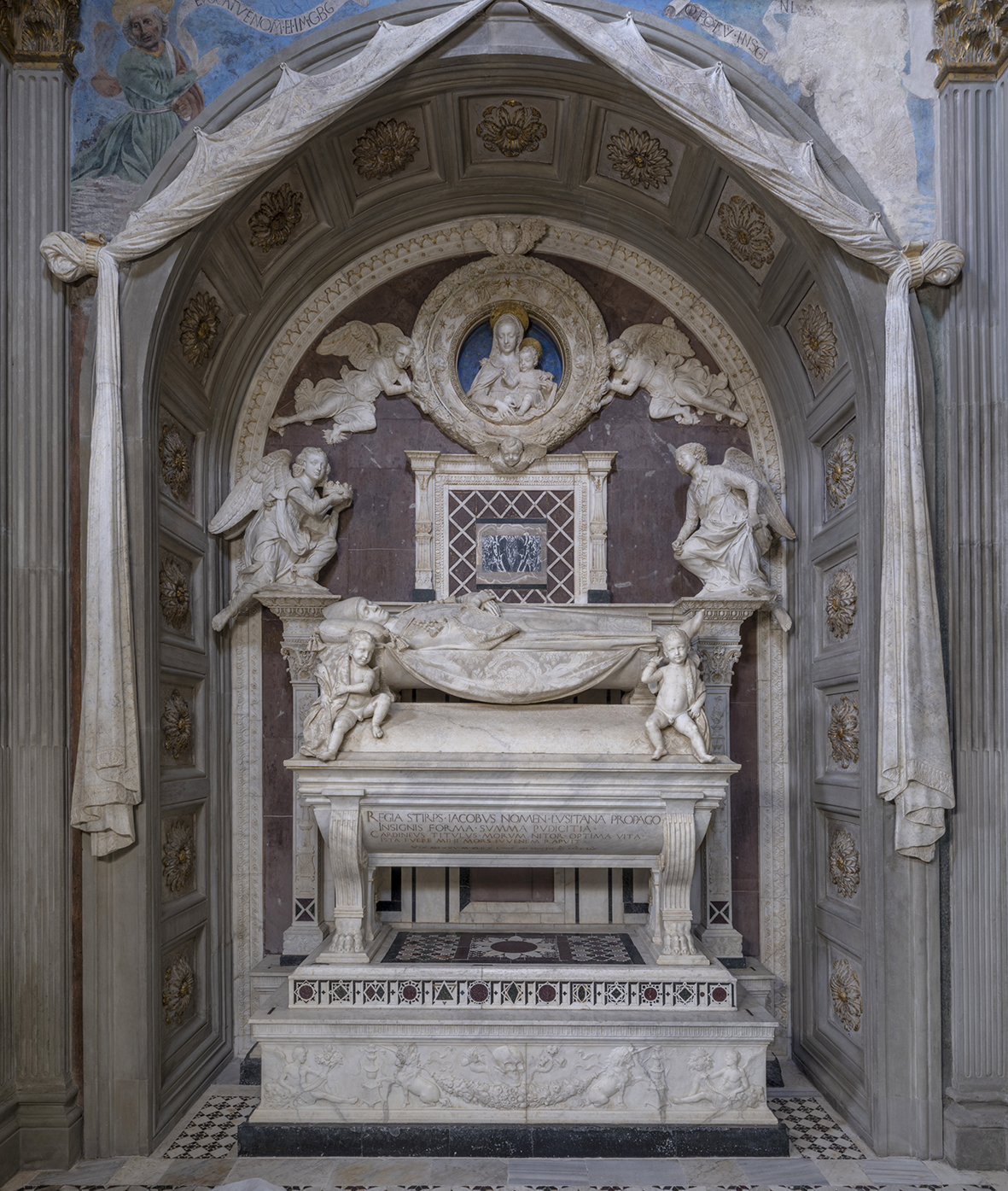 Cappella del Cardinale del Portogallo, Antonio Rossellino, Tomba del Cardinale del Portogallo A4NE3190web